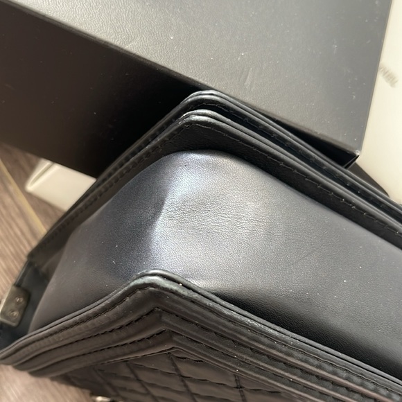 Chanel Le Boy handbag for sale, black with silver hardware. 100% authentic. - Picture 9 of 14